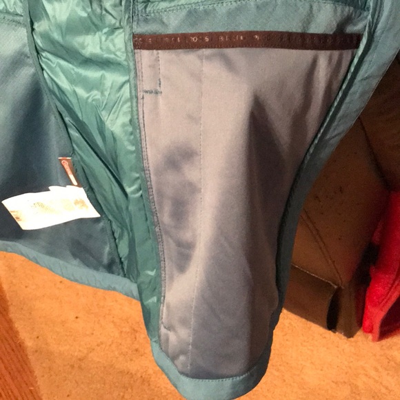 COPY - NWT Burton jacket - Picture 8 of 8